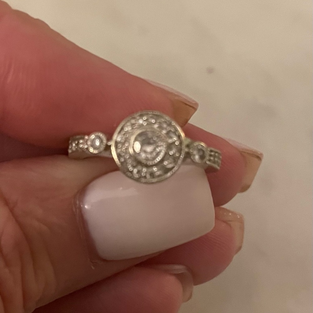 Diamond fashion ring